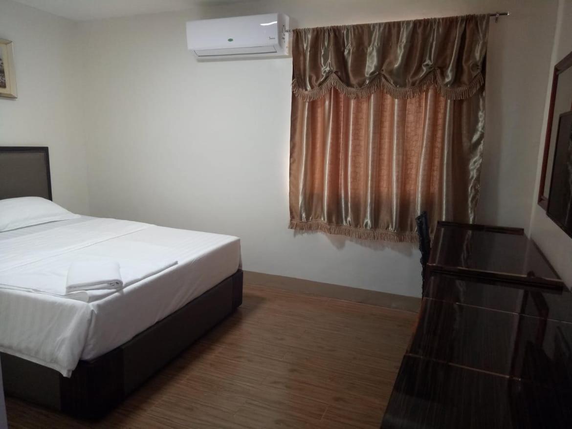 Meaco Royal Hotel - Batangas City Eksteriør billede