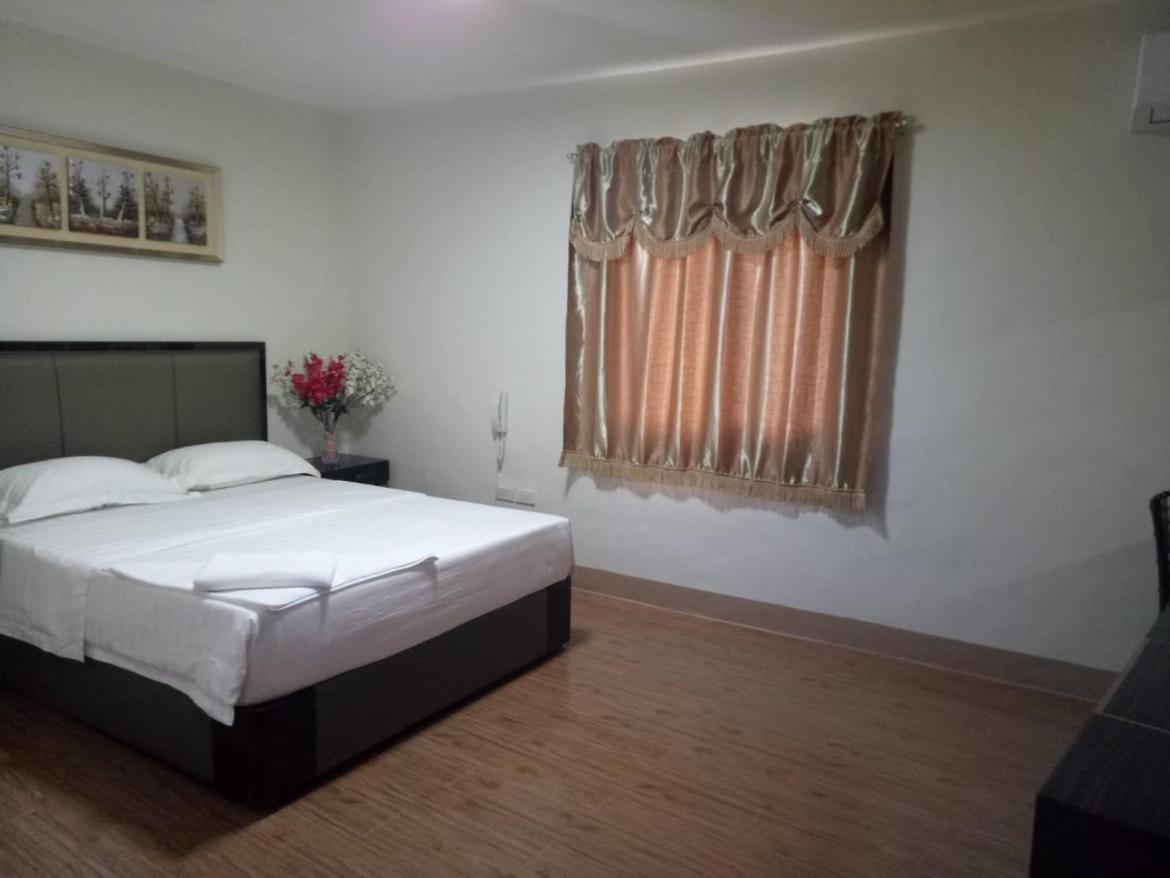 Meaco Royal Hotel - Batangas City Eksteriør billede