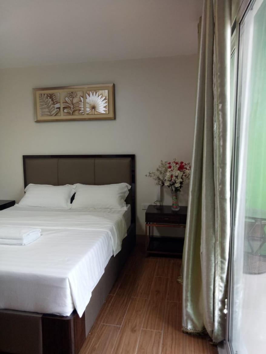 Meaco Royal Hotel - Batangas City Eksteriør billede