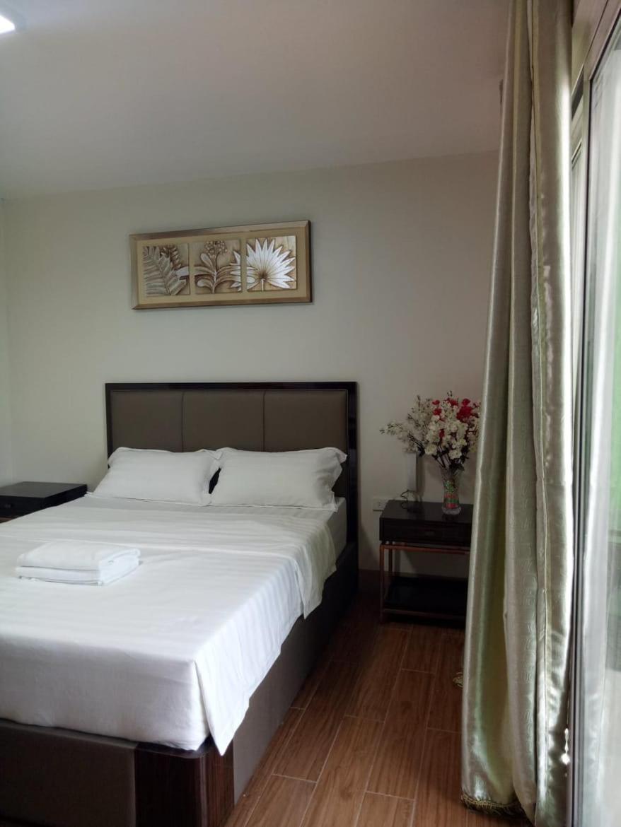 Meaco Royal Hotel - Batangas City Eksteriør billede
